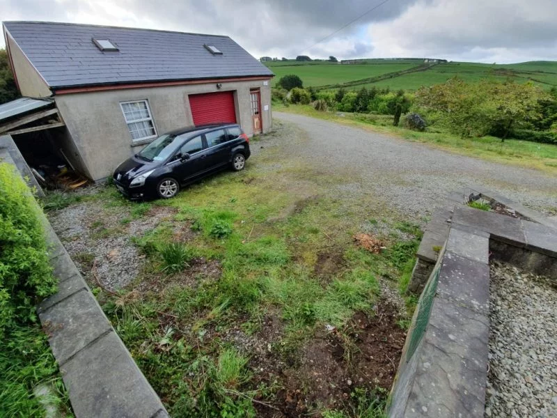 Bitumen and Chip Driveway in Rosscarbery, Cork